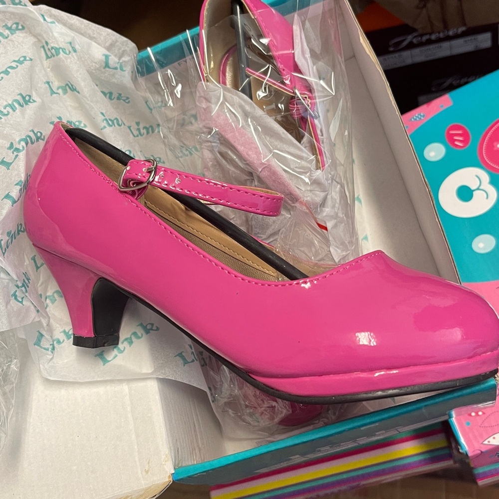 Link Pink Patent Leather Mary Jane Shoes